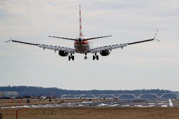 美國一波音737 MAX型號飛機迫降 機上無乘客