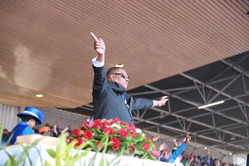 马拉维连任总统穆塔里卡宣誓就职