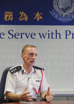 英籍香港員警談近期暴行:這是我從警以來面對的最危險局面