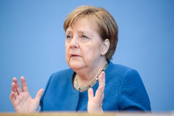 Merkel starts promoting 500-bln-euro EU recovery fund