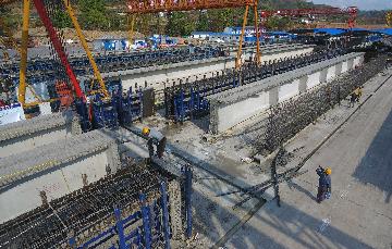 Chinas infrastructure construction gathers pace as epidemic wanes