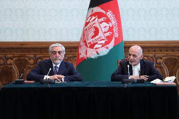 阿富汗總統加尼與競選對手阿卜杜拉簽署權力分配協定