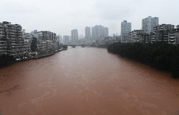 重庆16区县降下暴雨 安徽26条河湖超警戒水位