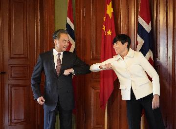 Chinese, Norwegian FMs hold talks on bilateral ties