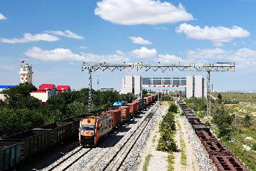East Chinese city handles 400 China-Europe freight trains