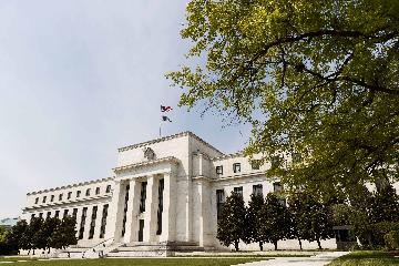 美聯儲維持聯邦基金利率目標區間不變