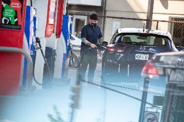 拜登敦促就美能源企業或違法導致汽油價格高企展開調查