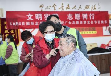 积极应对人口老龄化,中国明确完善老年人健康支撑体系