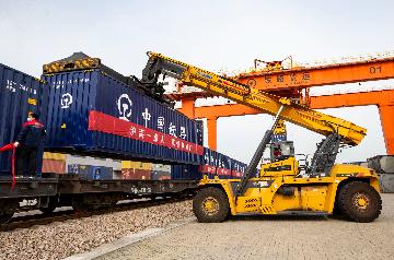 Chinas Jiangsu sees spike in intl rail freight in Q1