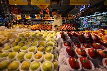 Chinas CPI up 2.1 pct in April