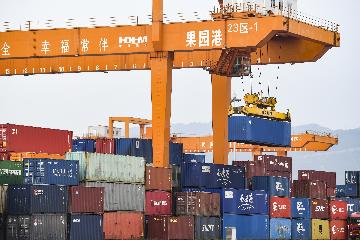 Chinas service trade up 21.9 pct in Jan.-April