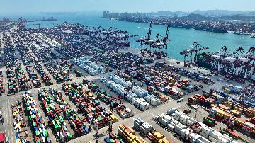 今年我國重點監測港口貨物輸送量已達55.6億噸