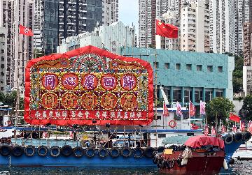 Hong Kong-mainland trade surges more than sixfold in 25 years