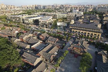 NW Chinas Shaanxi sees foreign trade up 6 pct in H1