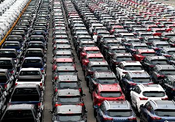 Chinas auto sales gain momentum in July