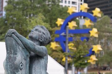 歐洲央行大幅加息難改歐元頹勢