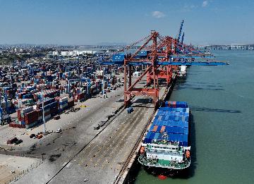 加大政策支持力度 激发中国外贸增长新动能