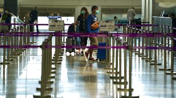 Hong Kong to ban entry of travelers from overseas to prevent imported cases